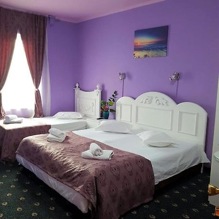 Hotel Darosy Arad Kültér fotó