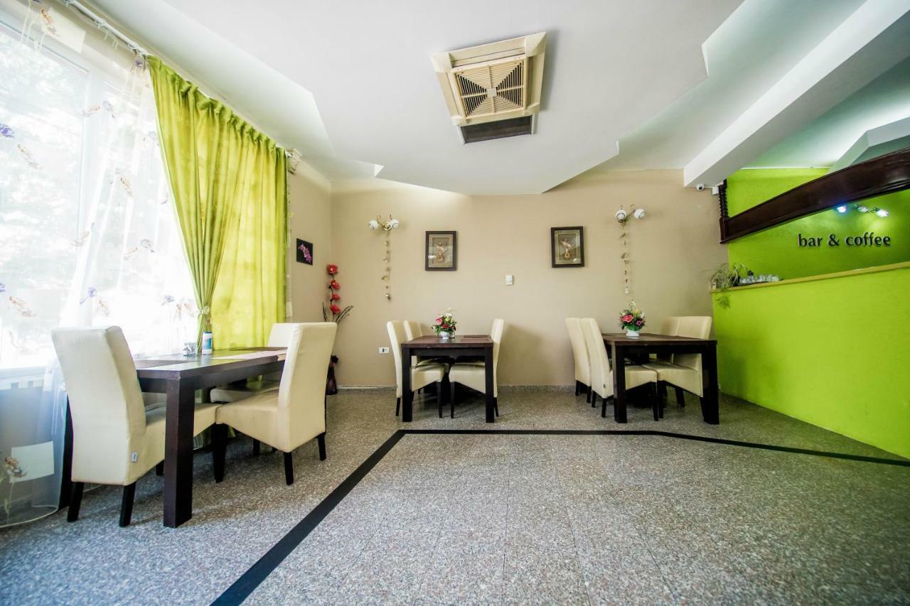 Hotel Darosy Arad Kültér fotó