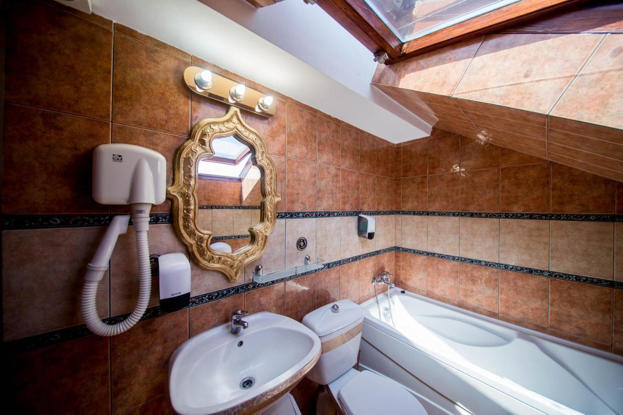Hotel Darosy Arad Kültér fotó