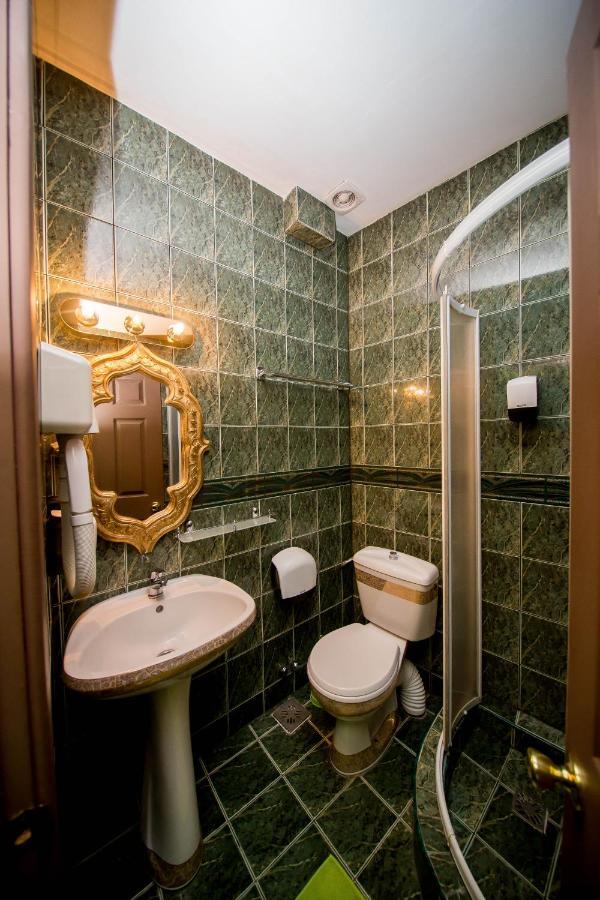 Hotel Darosy Arad Kültér fotó