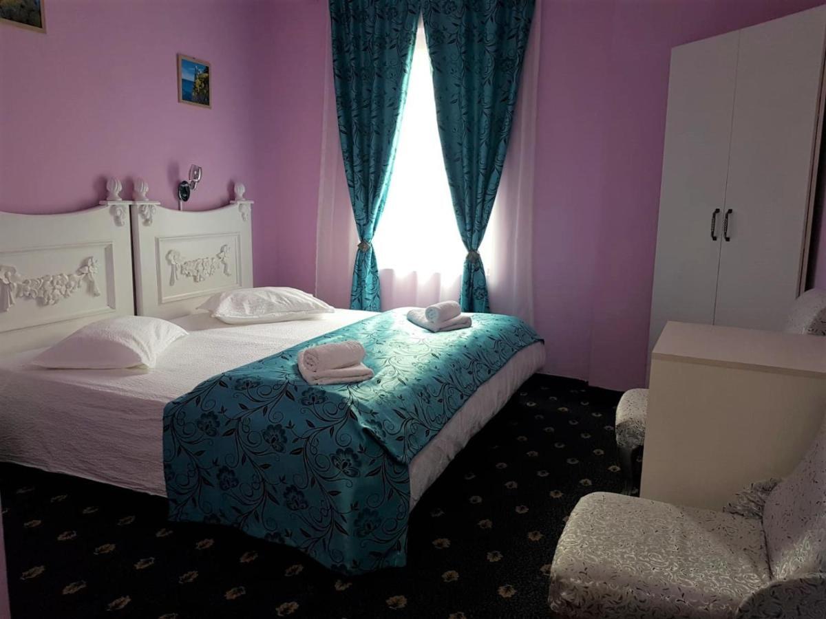 Hotel Darosy Arad Kültér fotó